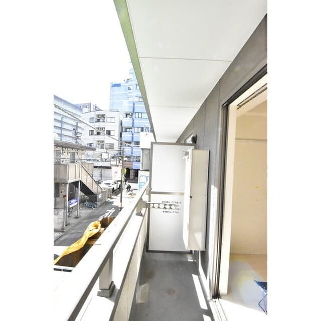 Room image 12