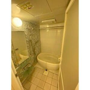 Room image 13