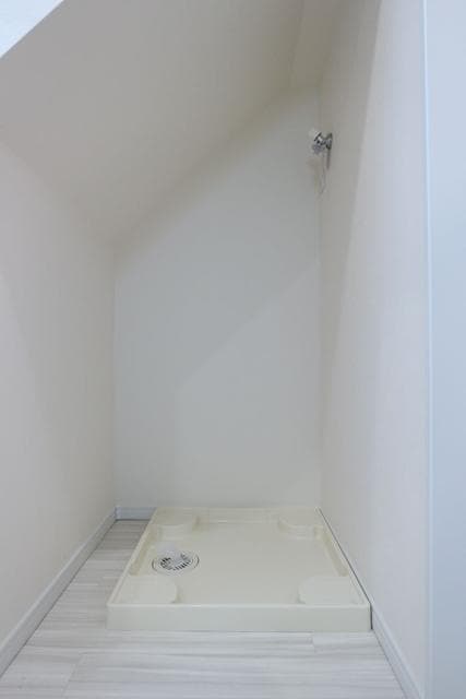 Room image 16