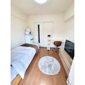 Room image 8