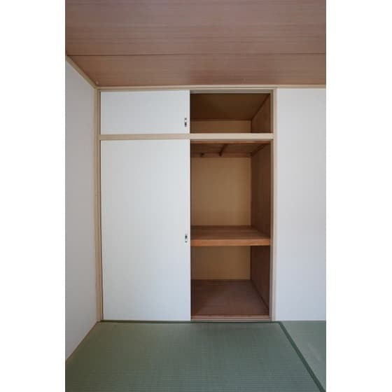 Room image 14