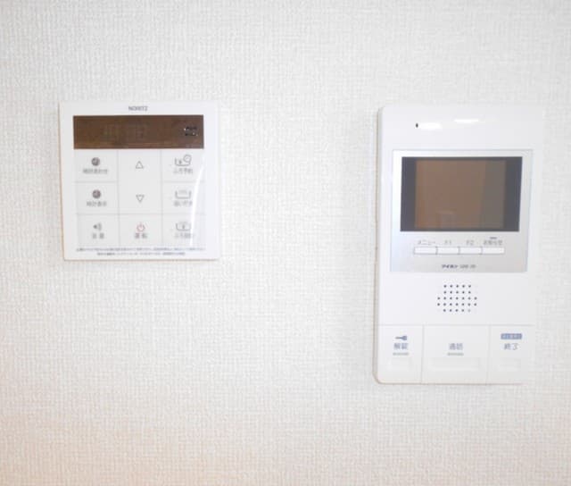 Room image 12