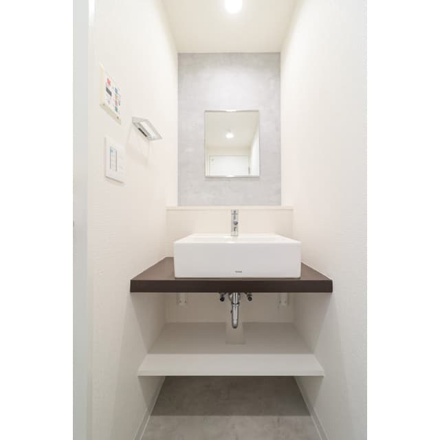 Room image 13