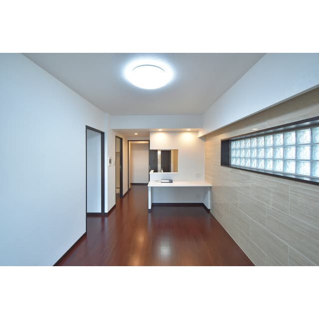 Room image 16