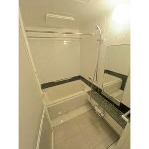 Room image 15