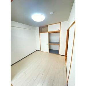 Room image 13