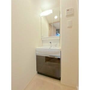 Room image 16