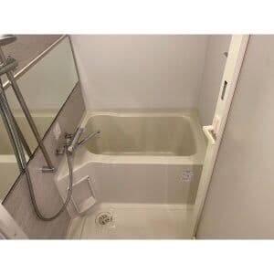 Room image 9