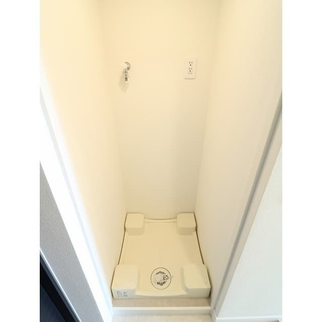 Room image 12