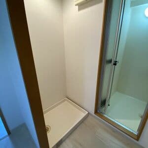 Room image 15