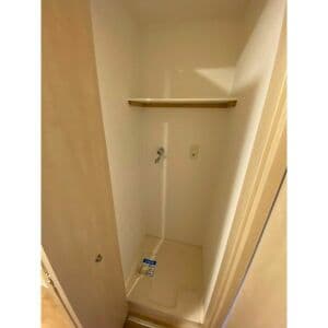 Room image 15