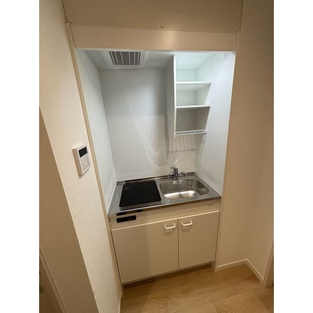 Room image 9