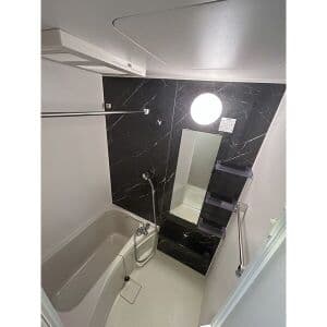 Room image 13
