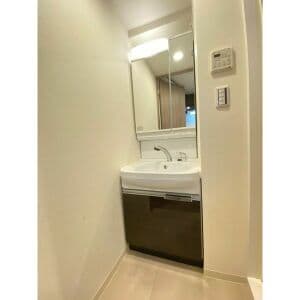 Room image 13