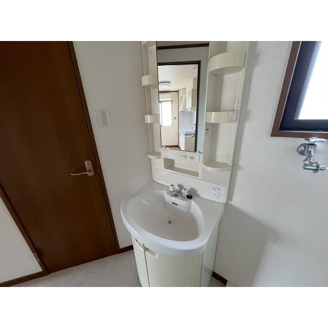 Room image 11