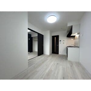 Room image 13