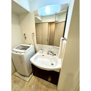 Room image 13
