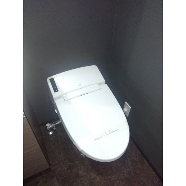 Room image 10