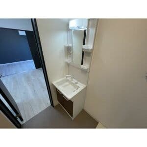 Room image 13