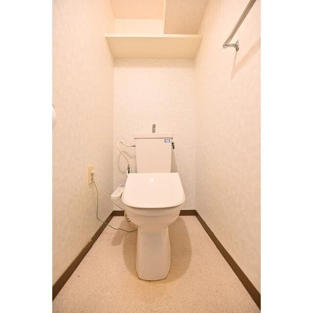 Room image 12