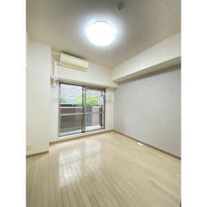 Room image 16