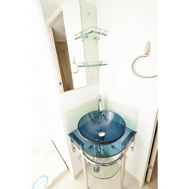 Room image 11