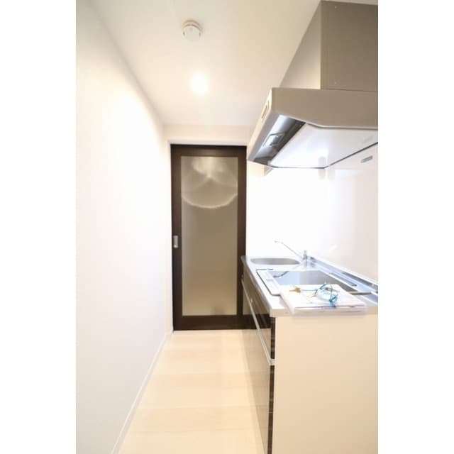 Room image 8