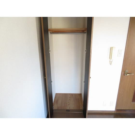 Room image 14