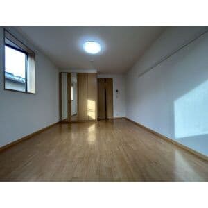 Room image 13