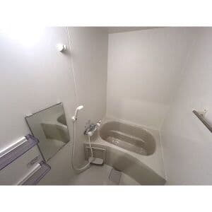 Room image 13
