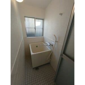 Room image 8