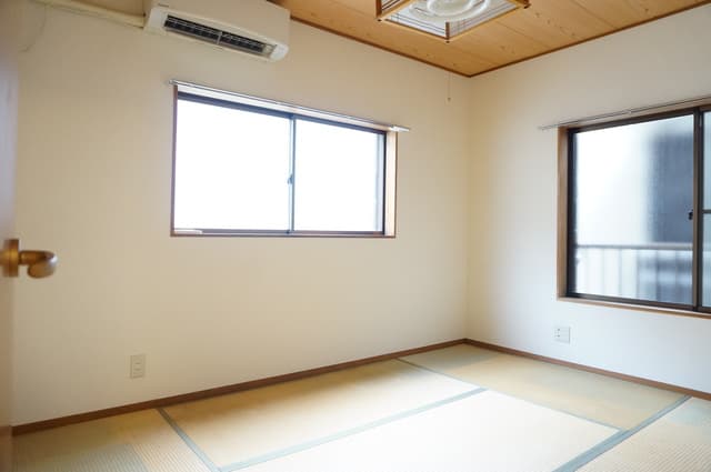 Room image 14