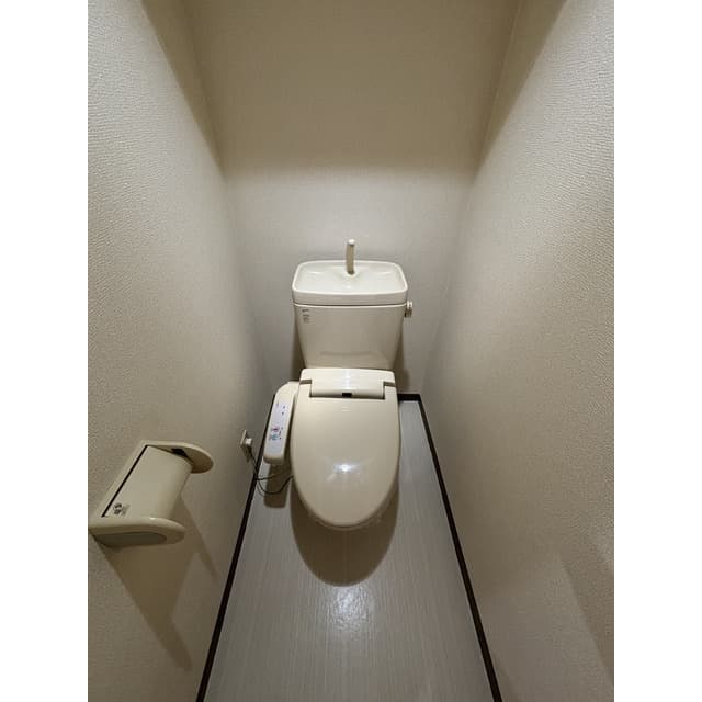 Room image 13