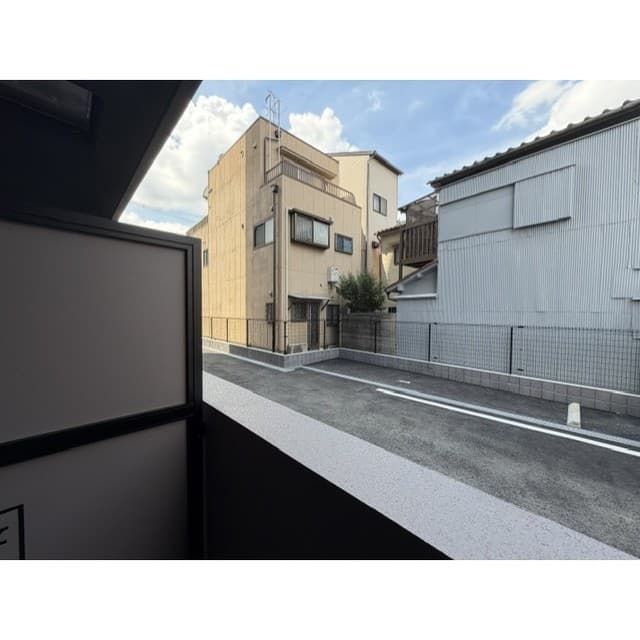 Room image 16