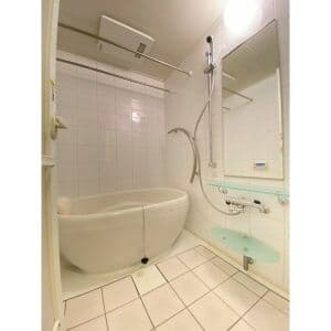Room image 15