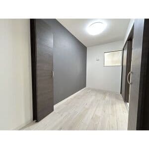 Room image 14