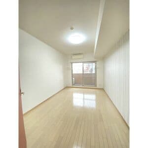 Room image 15