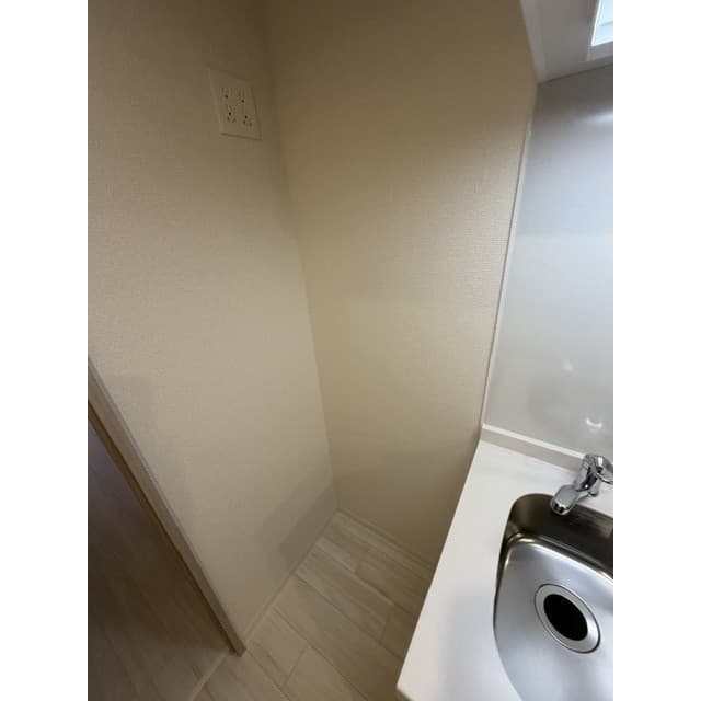 Room image 15