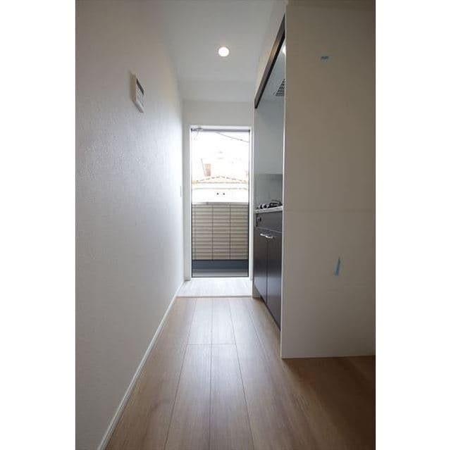 Room image 8