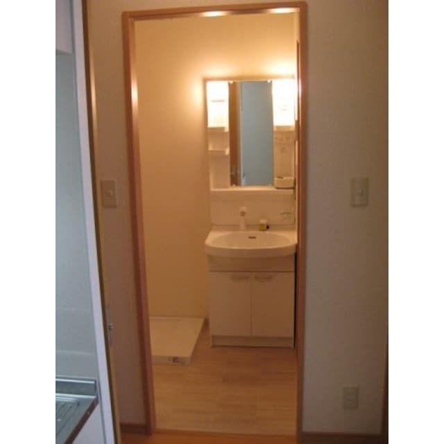 Room image 15
