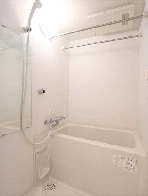 Room image 11