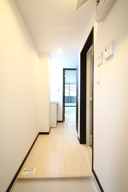 Room image 16