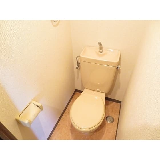 Room image 13