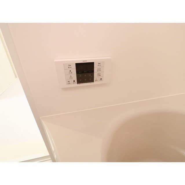 Room image 10