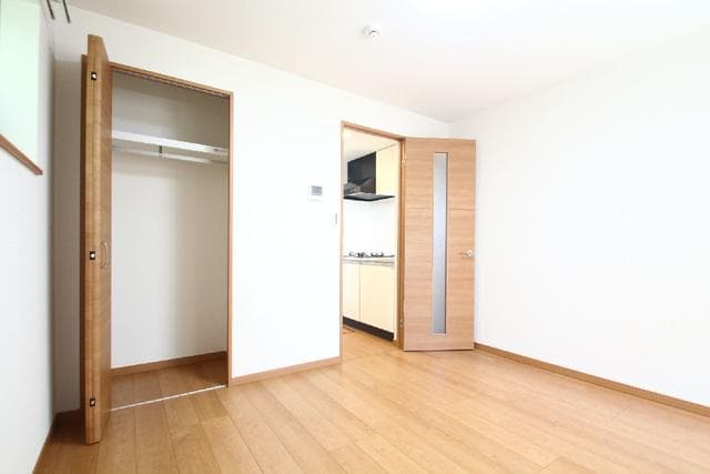 Room image 13