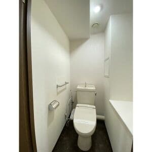 Room image 16