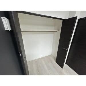 Room image 16