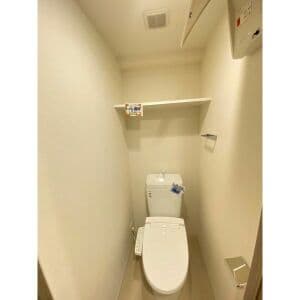 Room image 15