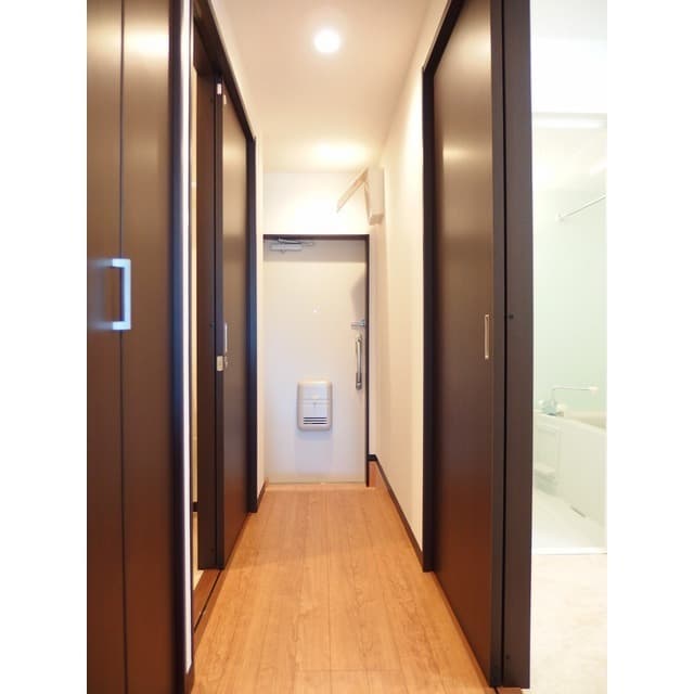 Room image 9