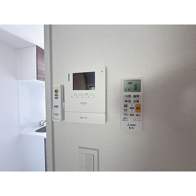 Room image 14